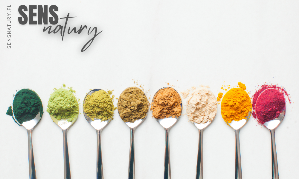 Superfoods są popularne z powodu ich wysokiej wartości odżywczej, korzyści zdrowotnych, wszechstronności kulinarnej