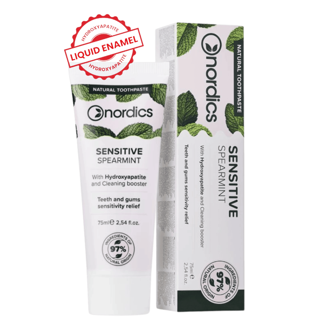 PASTA DO ZĘBÓW REMINERALIZUJĄCA SENSITIVE Z PŁYNNYM SZKLIWEM BEZ FLUORU 75 ml - NORDICS